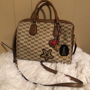 Michael Kors New York Patch Mercer Duffle